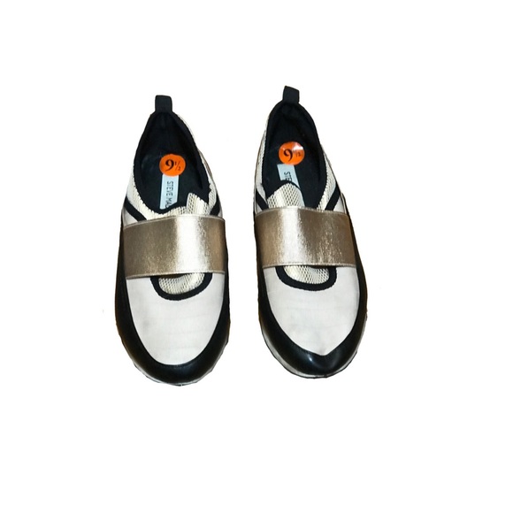 Steve Madden Slip on Sneakers - Picture 5 of 5